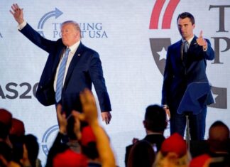 El FBI está desplegado en el campus donde fue tiroteado el comentarista Charlie Kirk