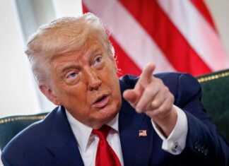 Trump se dirige a los jóvenes en su primer TikTok como presidente: «Me deben una»