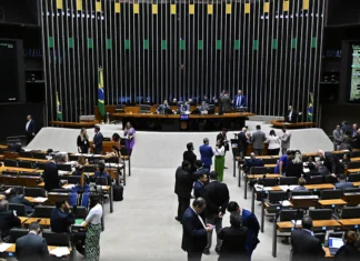 El Congreso brasileño decide votar en régimen de urgencia la posible amnistía a golpistas