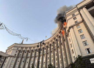 Rusia escala sus ataques con un récord de drones que alcanzan la sede del Gobierno en Kiev