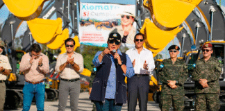 Xiomara Castro entrega a la SIT maquinaria pesada para mantenimiento de red secundaria