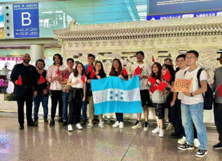 Gobierno de Honduras descarta expulsión de becarios en Taiwán