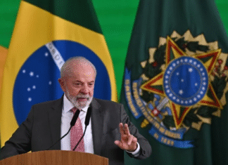 Lula critica la presencia militar de EEUU en el Caribe durante la cumbre de los BRICS