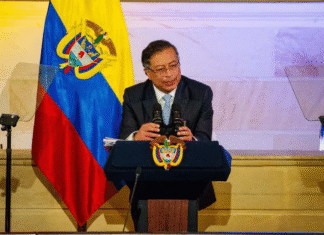 Petro dice que Colombia no prestará su territorio para una invasión a Venezuela