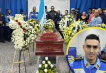 Agentes despiden con honores al oficial Kevin Pérez Vargas