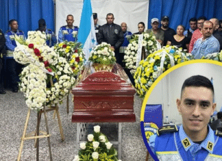 Agentes despiden con honores al oficial Kevin Pérez Vargas