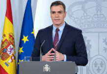 Pedro Sánchez anuncia una ley para reducir las horas lectivas de los docentes y evitar la huelga