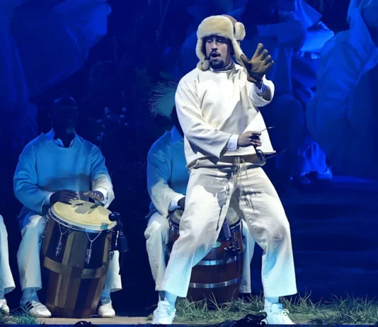 Bad Bunny revela que le hubiera gustado contar con Tego Calderón y Drake en su residencia