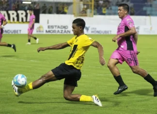 Marathón golea al Génesis y se pone a un punto del líder Olimpia en Honduras