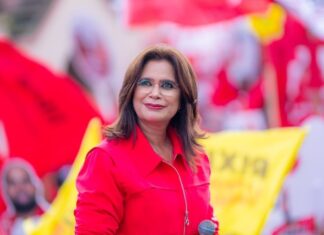 Rixi Moncada advierte: “Somos un pueblo apacible, pero si intentan un fraude, nos van a ver encendidos”