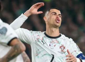 Cristiano, expulsado ante Irlanda por propiciar un codazo en la espalda de un rival