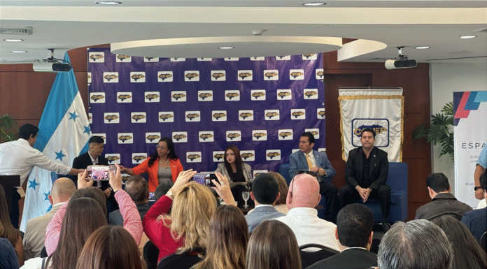 Con la ausencia de Aldana, cuatro candidatos a la Alcaldía del Distrito Central presentan sus planes de gobierno ante el COHEP