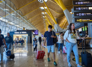 Ningún vuelo saldrá de Madrid a Venezuela el lunes tras la alerta de EE.UU.