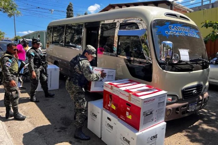 maletas-electorales-buses-696x466.jpg