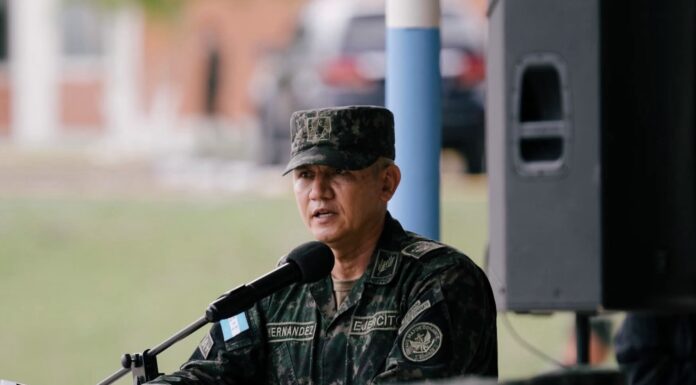 Roosevelt Hernández afirma que medios de comunicación generan “neblina de guerra” en Honduras