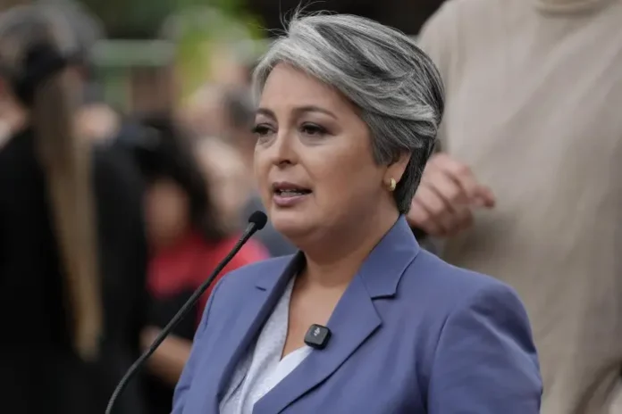 artido-unidad-por-chile-jeannette-j_181-12077014_20251214155548