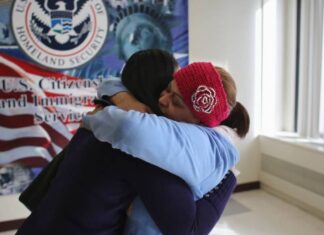 EE. UU. pone fin a los programas de reunificación familiar para siete países, incluido Honduras, por presuntos abusos