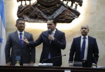 Tomás Zambrano es electo presidente de la junta directiva provisional del Congreso Nacional