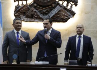 Tomás Zambrano es electo presidente de la junta directiva provisional del Congreso Nacional