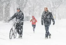 Al menos seis muertos y un millón de hogares sin electricidad por gran tormenta en EEUU