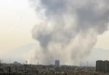 Israel y Estados Unidos lanzan ofensiva contra objetivos militares en Irán