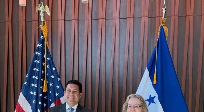 Juan Diego Zelaya destaca relación con EE. UU. tras reunión con Colleen A. Hoey