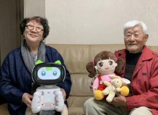 Corea del Sur apuesta por muñecos con IA para combatir la soledad de los adultos mayores