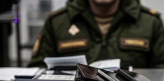 Estados Unidos comenzará a retirar pasaportes a padres con millonarias deudas por manutención infantil