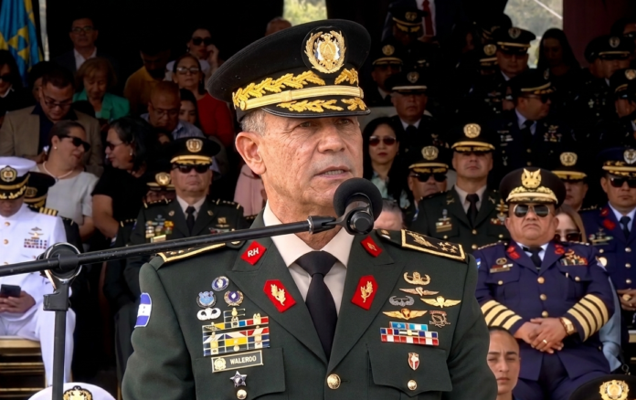 General-Valerio-jefe-del-Estado-Mayor-Conjunto-de-FFAA