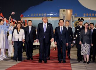 Donald Trump llega a Pekín para reunirse con Xi Jinping en medio de tensiones comerciales