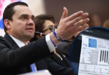 Presidente del Congreso pide explicaciones a la CREE por reducir a 15 días el plazo para pagar la energía