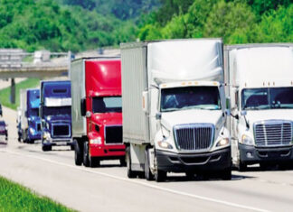 Transportistas de carga de la zona sur amenazan con paro nacional este lunes