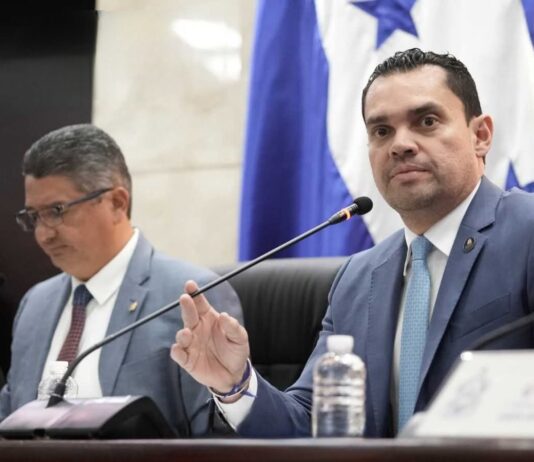 Congreso Nacional garantiza continuidad de 427 proyectos del FHIS para impulsar obras sociales y educativas