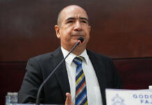 Diputado Godofredo Fajardo propone eliminar a los diputados suplentes para reducir el gasto público