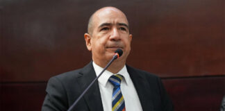 Diputado Godofredo Fajardo propone eliminar a los diputados suplentes para reducir el gasto público