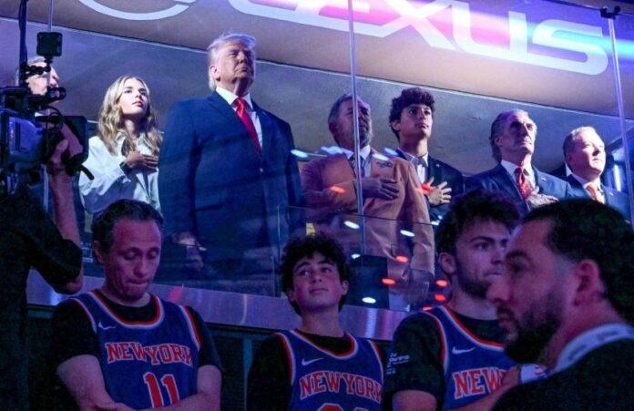 afp__20260609__b6f7484__v1__midres__uspoliticstrumpbasketnbafinals