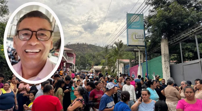 Investigan si obligaron a director de colegio a escribir carta antes de ser asesinado en Cofradía