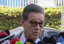 Arístides Mejía propone reformas para agilizar procesos electorales y reducir la burocracia en el TJE
