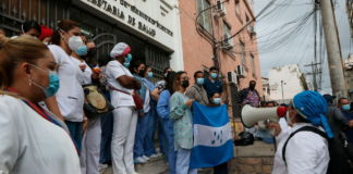 CONADEH advierte que retraso en salarios de médicos vulnera derechos laborales y afecta atención sanitaria