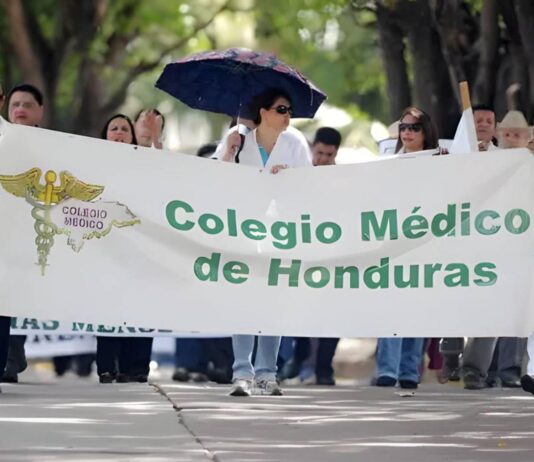 Médicos anuncian tomas de calles y carreteras ante falta de acuerdos con el Gobierno