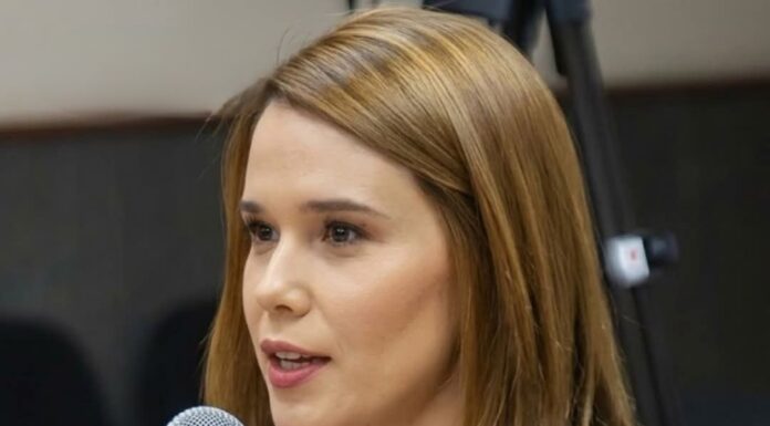 CNE incorpora a consejeros interinos y Aixa Zelaya asume la presidencia temporal