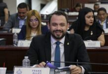 Diputado Frank Alley exige investigar el Congreso que presidió Luis Redondo y denuncia presuntos actos de corrupción