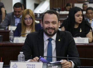 Diputado Frank Alley exige investigar el Congreso que presidió Luis Redondo y denuncia presuntos actos de corrupción