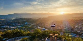 CAF aprueba línea de crédito por 400 millones de dólares para impulsar vivienda social en Honduras