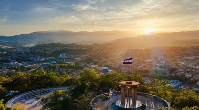 CAF aprueba línea de crédito por 400 millones de dólares para impulsar vivienda social en Honduras