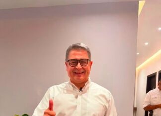 “Yo tenía fe que iba a regresar, pero nunca creí que iba a ser como esto”: las primeras palabras de Juan Orlando Hernández al volver a Honduras