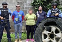Capturan a tres presuntos narcotraficantes con 70 paquetes de supuesta marihuana ocultos en una llanta en Comayagua