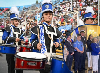 Secretaría de Educación abre convocatoria para participar en el desfile patrio 2026 en el estadio Chelato Uclés