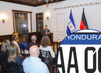 Honduras firma contrato por más de L1,742 millones para fabricar 2.9 millones de placas vehiculares