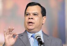 Ricardo Cardona reaparece en Honduras previo al regreso de JOH y afirma que no enfrenta requerimientos judiciales